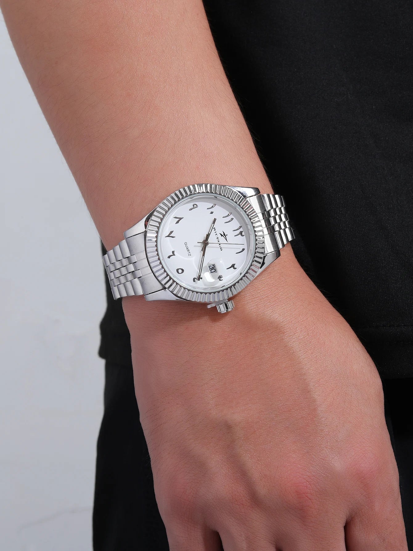 Fashion Men's Watches Date High-end Luxury Casual Sport Clock Classic Business Quartz Male Stainless Steel Wristwatches